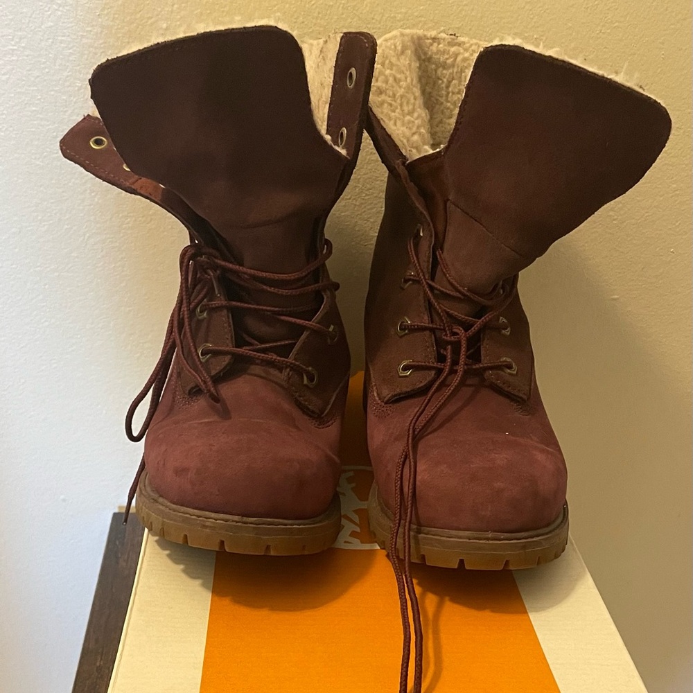 Burgundy Timberlands women’s size 9.5